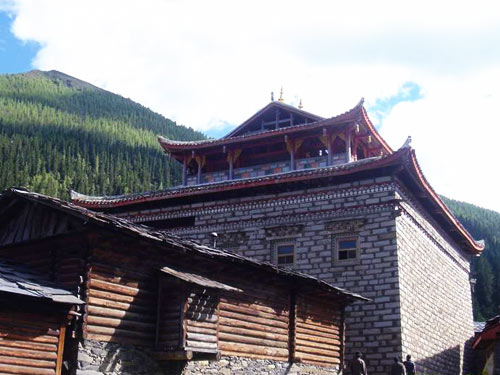 山南布久喇嘛林寺(图)1