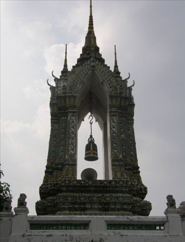 曼谷最灵异之地——卧佛寺1