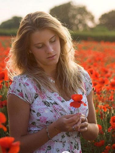 英国极为罕见的罂粟花海4