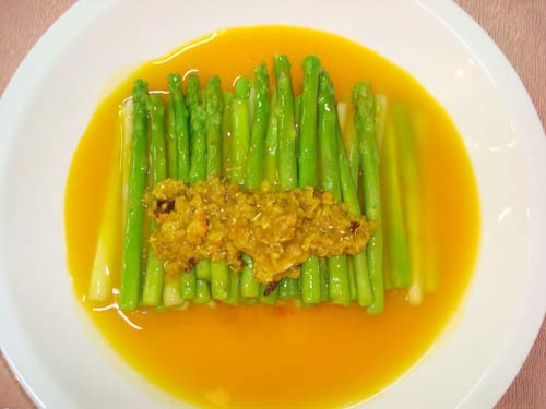 德国极品美食——黄油煮芦笋1