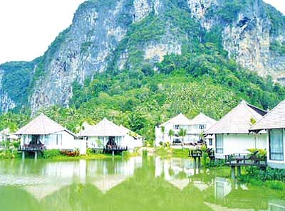 泰国董里：海水七种色 小岛也亲吻(组图)5