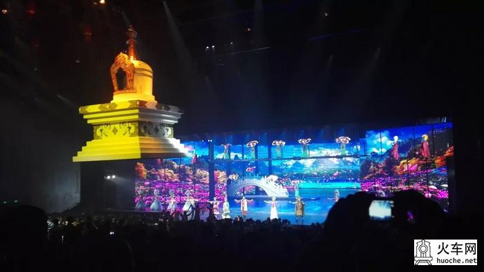 川妹子游云南13