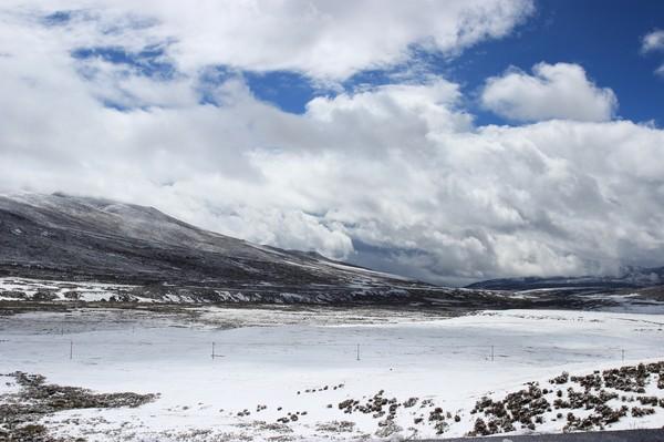 十一稻城自驾游，沉浸在沿途的春夏秋冬里