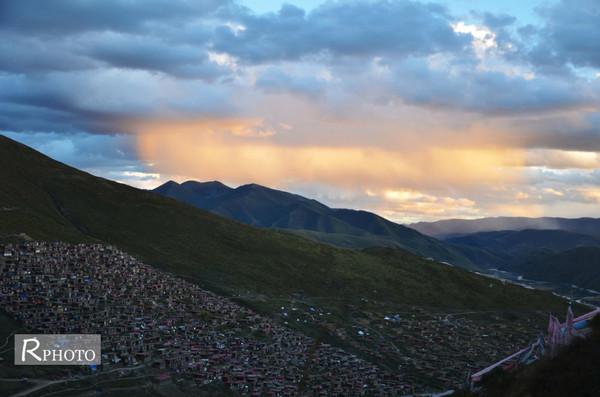 绛色佛国——色达38