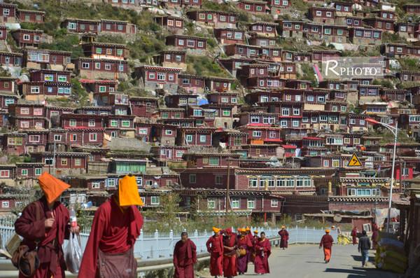 绛色佛国——色达22