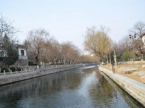 济南 泉水流到大明湖25