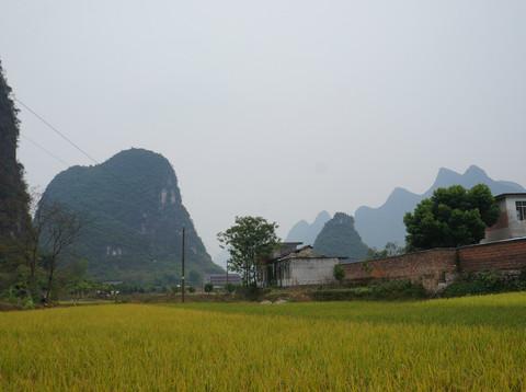 走到阳朔。透一口气76