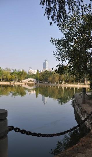这个周末,这个光棍节,一个人漫步走在南宁9