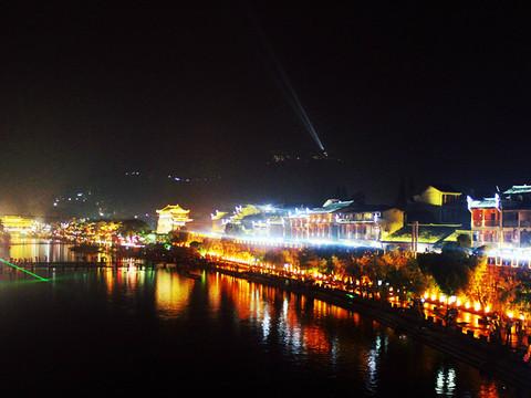 我们说好的，我却过了一个人的凤凰19