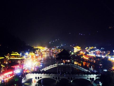 我们说好的，我却过了一个人的凤凰17