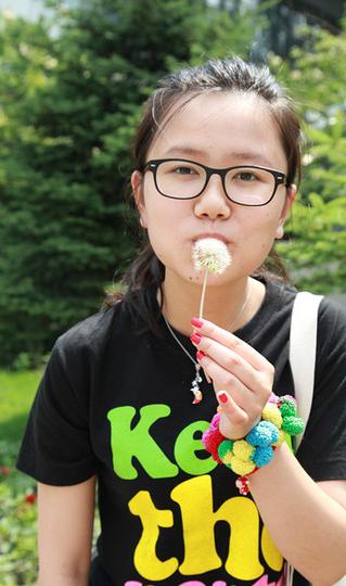 那年阳光很好，我们如此遇见，觉得你是另一个我。3