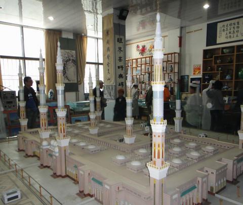 西宁东关清真大寺、塔尔寺、省博物馆、植物园、水井巷、莫家街。。。7